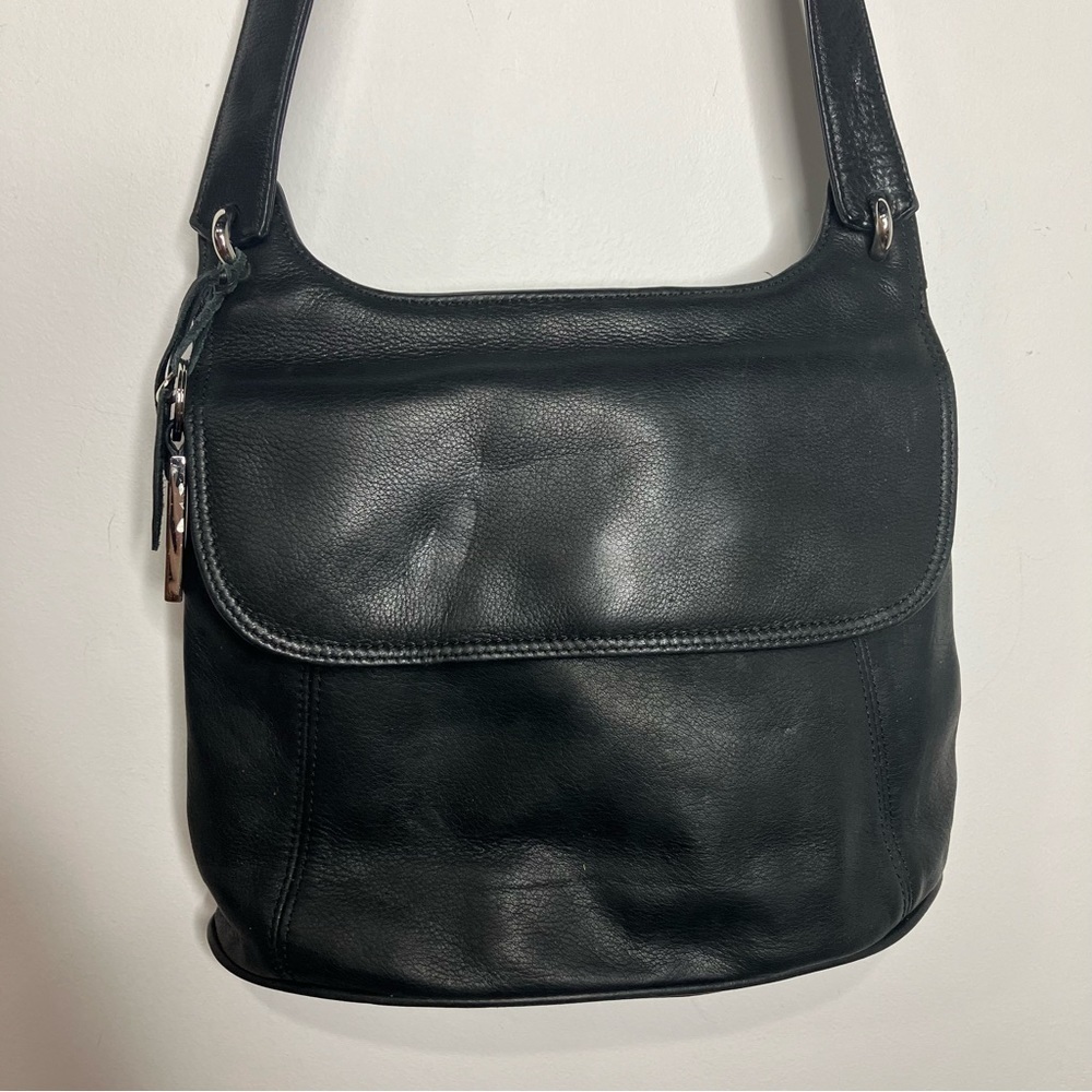 Rolfs black leather crossbody bag medium size